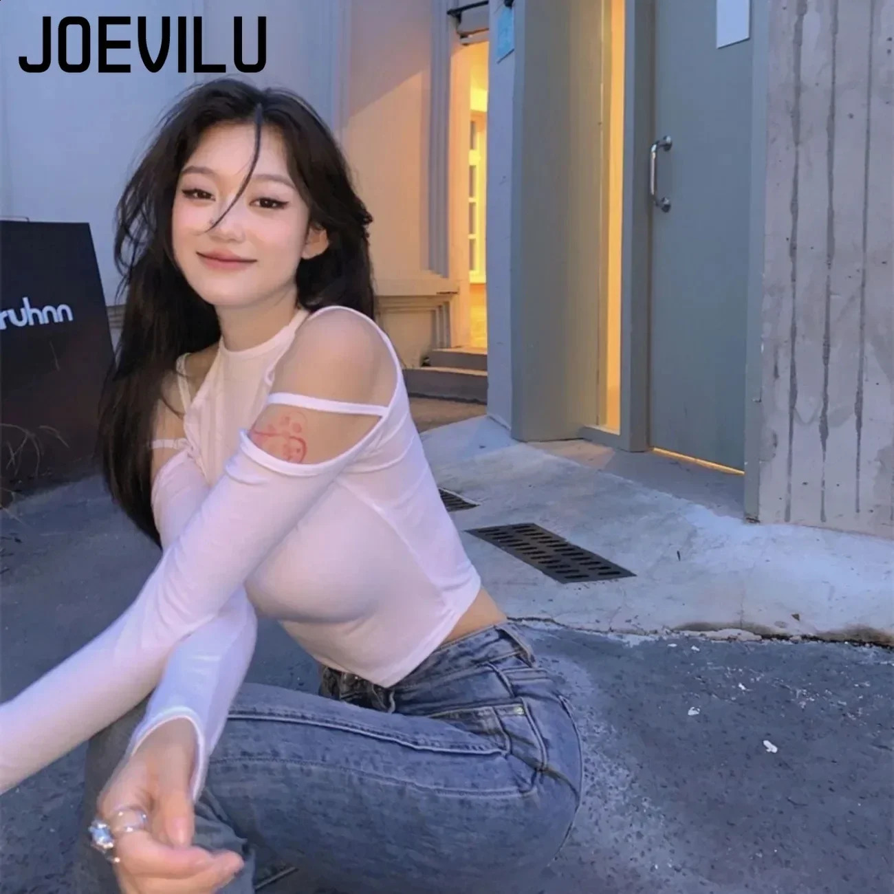 JOEVILU Hollow Top Shoulder Sexy Long Sleeve Tshirt Womens Korean Harajuku High Waist Tight Bottom Shirt 250407