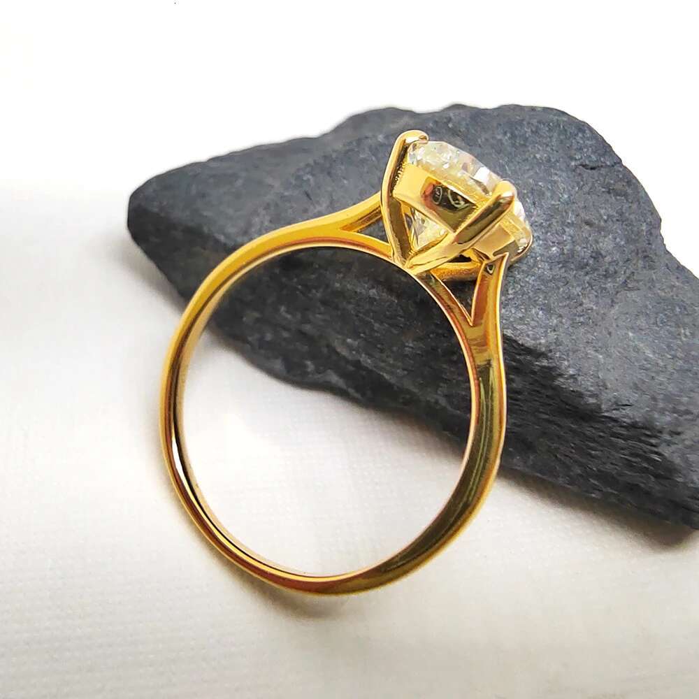 4ct 8x11MM Oval Moissanite Wedding Ring for Women Super Flash Engagement Anniversary Jewelry S925 Silver Plated 18k Gold
