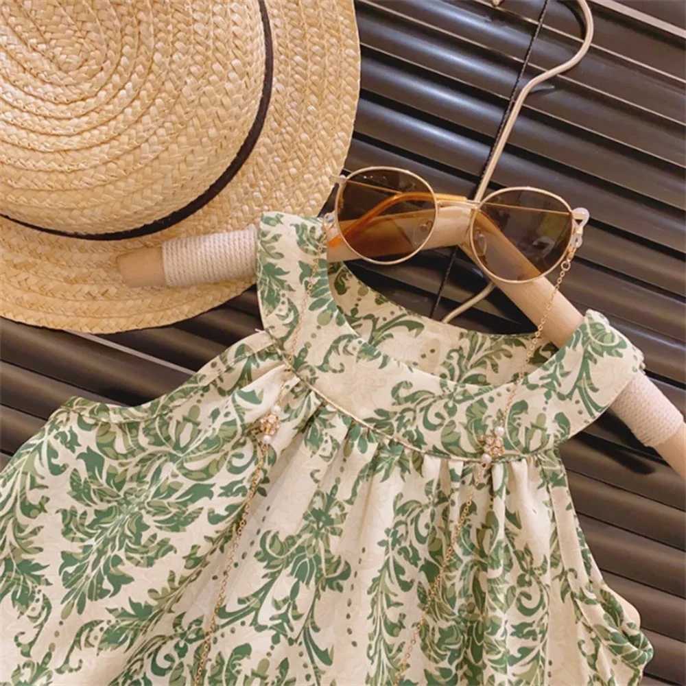 Bear collar 2024 new girl summer floral suspender sleeveless suspension set girl refresh shorts two-piece setXJ250410