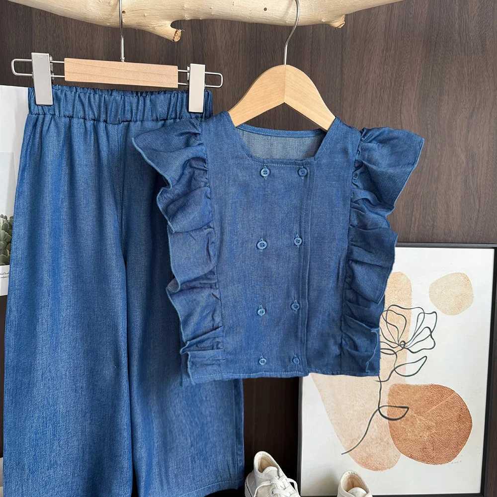 Bear collar toddler girl summer solid color imitation denim childrens suit blue ruffled sleeveless vest+pants 2-piece setXJ250410