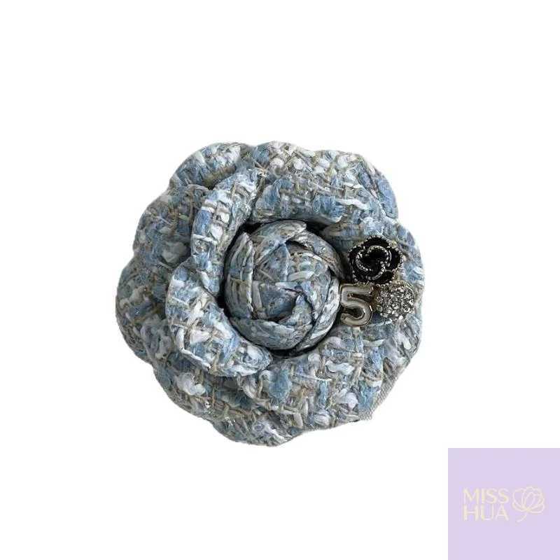 Luxury Korean Textile Camellia Brooches for Ladies Handcrafted Floral Lapel Pins Chic Clothing Trinkets Corsage Y251111