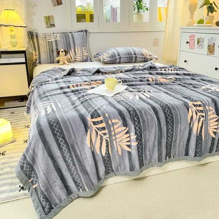 Double sided milk flannel multifunctional printed blanket shawl blanket nap blanket C251111