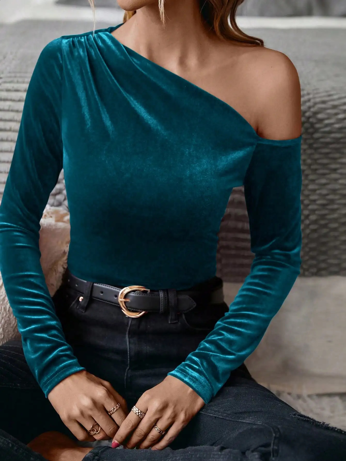 Casual and elegant womens Tshirt with diagonal collar long sleeved asymmetrical knitting slim fit suitable for 250407