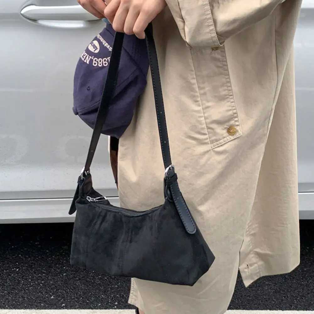 Shoulder Bag Suede Pillow Handbag Large Capacity Handbag Slouchy Hobo Bags Korean Style Candy Color Solid Color Tote BagT251110
