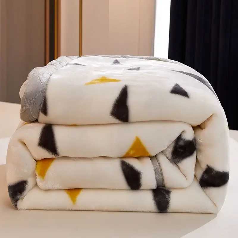 150x200cm Raschel Blanket Thick Double-layer Soft Plush Quilt Double Sided Velvet Winter Dormitory Office Sofa Warm Bed Sheet C251111