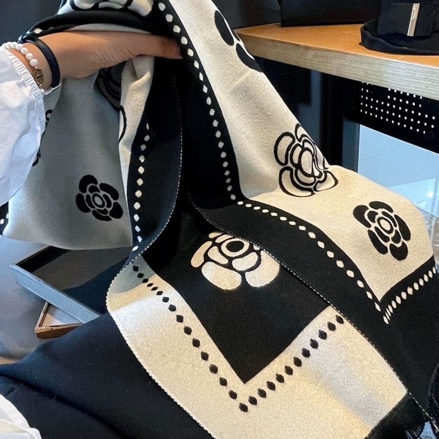 Versatile Scarf for Women Winter Soft Imitation Cashmere Floral Thickened Warm Shawl and Neck Warmer Dual-use