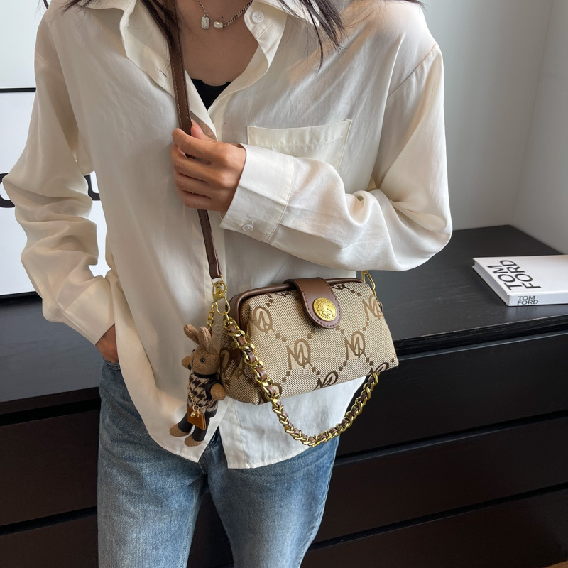 Guguo Free Shipping New Designer Bag Chain Underarm Bag For Women Niche Design Fashion Versatile Cloth Bag Trendy Single Shoulder Crossbody Bag