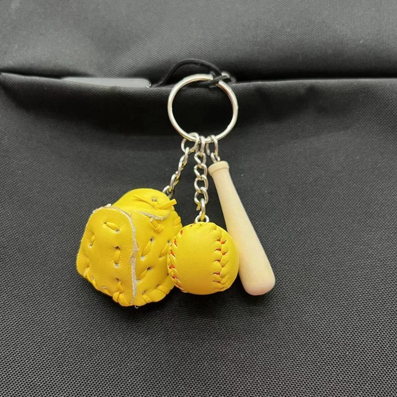 4 baseball bat keychains wooden baseball bat gloves mini keychain accessories sports keychain metalPU boy and girl pendant 250409