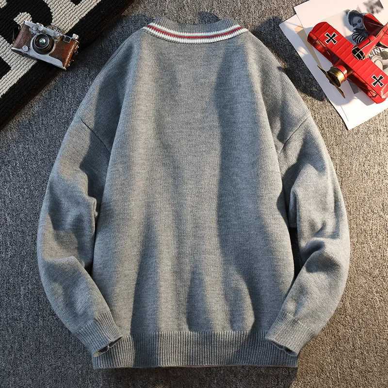 2025 Fall Winter New Collision Striped V-neck Cardigan Jumper Men England Style Long-sleeved Casual Knit Sweater Jacket W251111