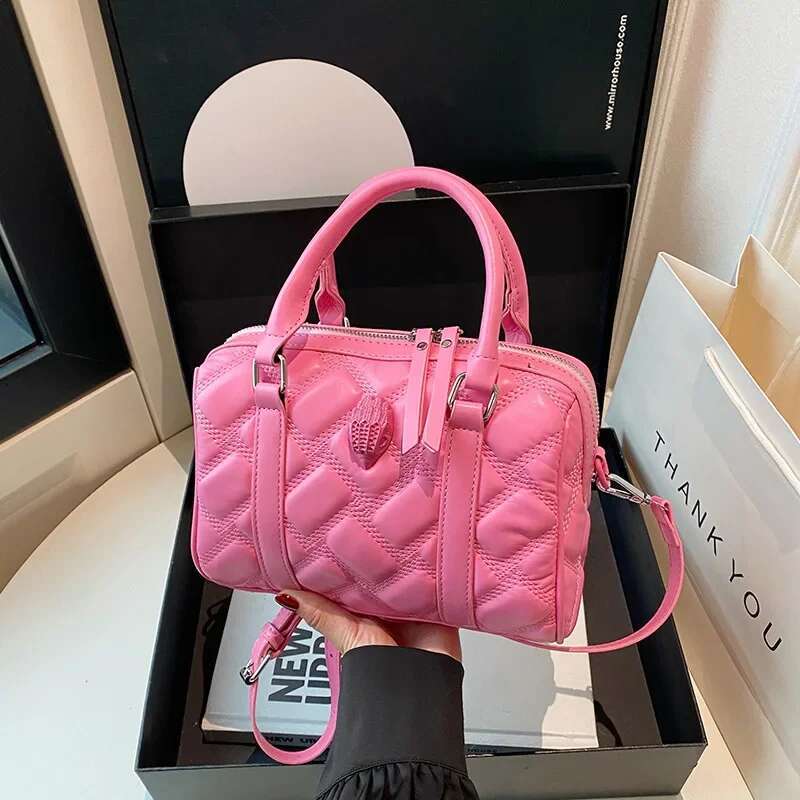 2025 New Spring/Summer French Quilted Chain Designer Women's Handbag Shoulder Horizontal Three way Convertible Bag Strap Detachable Wide Shoulder