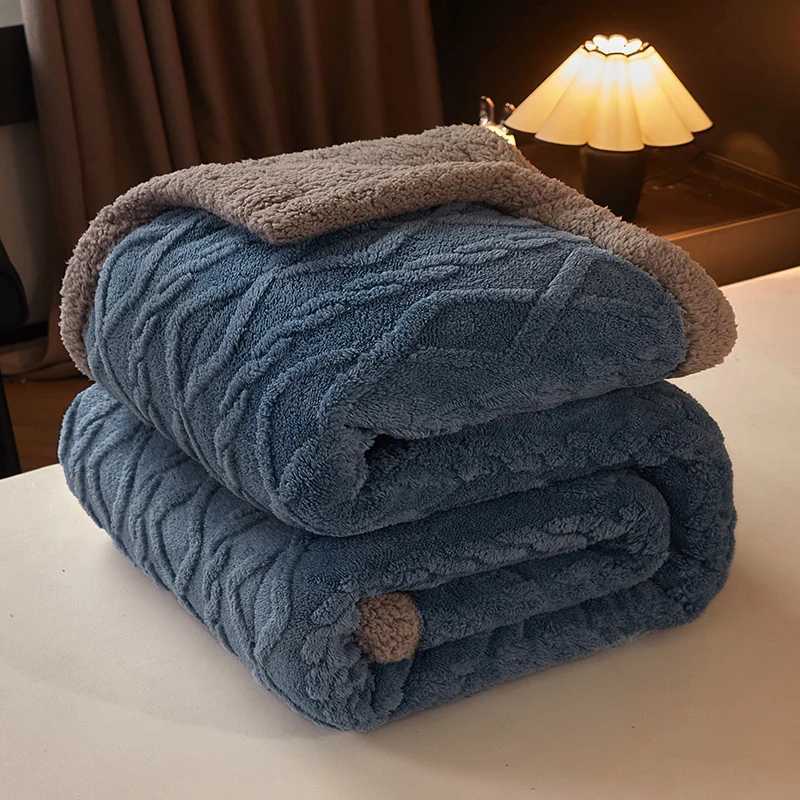 New Tafu velvet thickened winter blanket student dormitory blanket nap office milk velvet lamb velvet blanket C251111