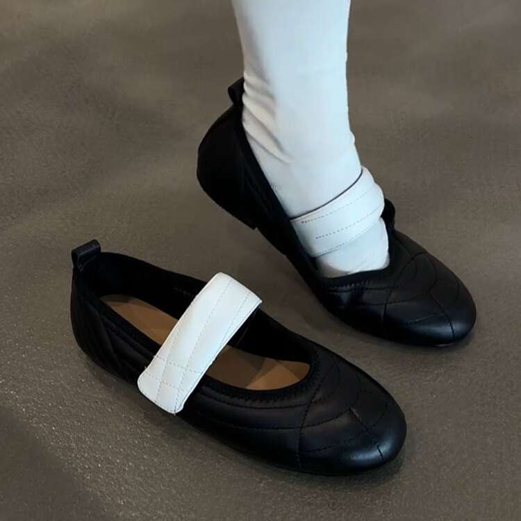 2025 Fall Round Toe Velcro Mary Jane for Women Comfortable Flats Designer Shoe Soft Sole Color Block Ballet Shoes