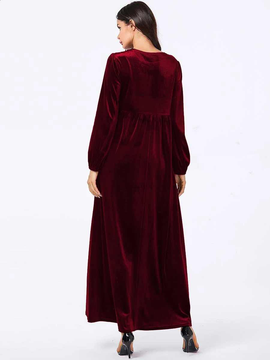 Plus size womens autumn and winter item solid color velvet slim fit long sleeved swinging Aline tight fitting dress 250401