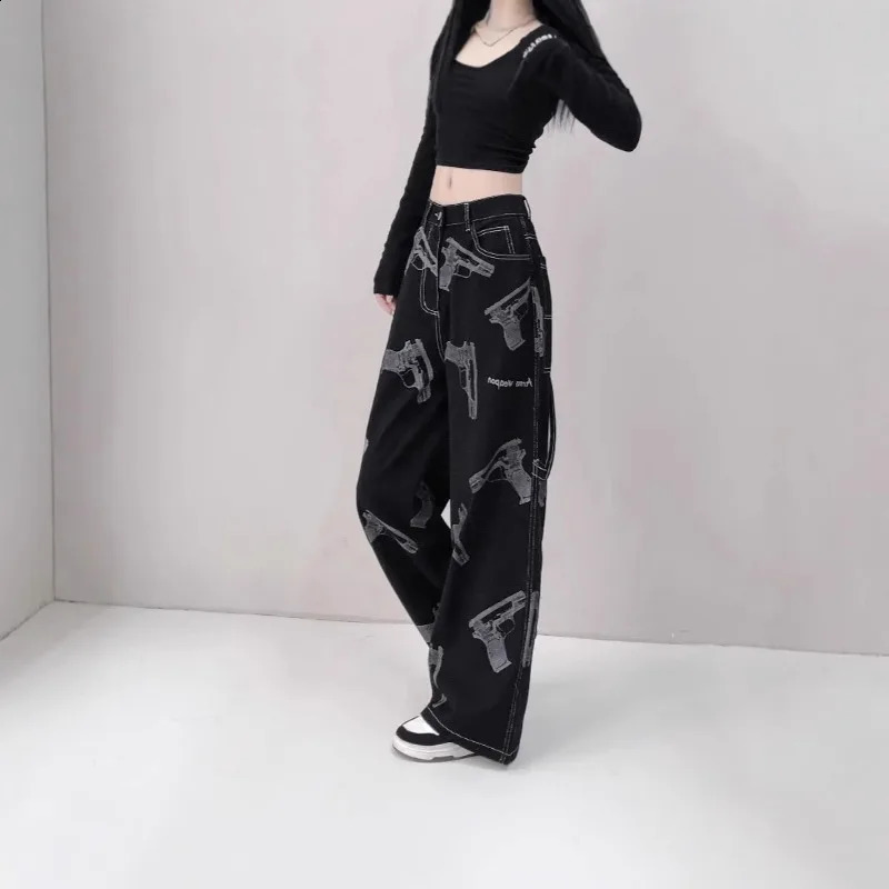 hiphop washed denim jeans for men and women highquality American pistol printed straight pants graphic 250407