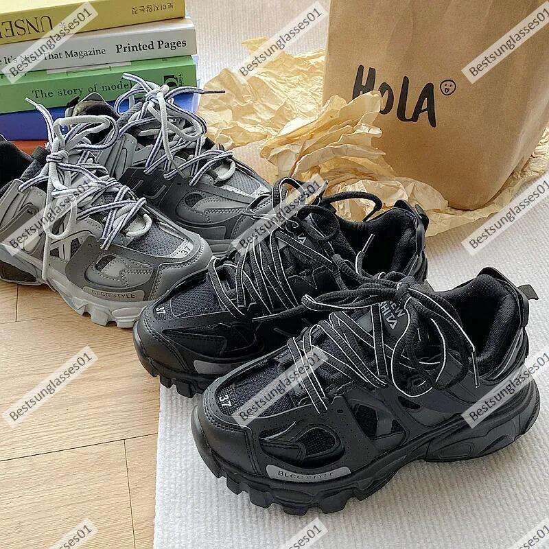 Designer Shoes Track Mens Womens Triple White Black Pink Grey Beige Orange Blue Sneakers thick