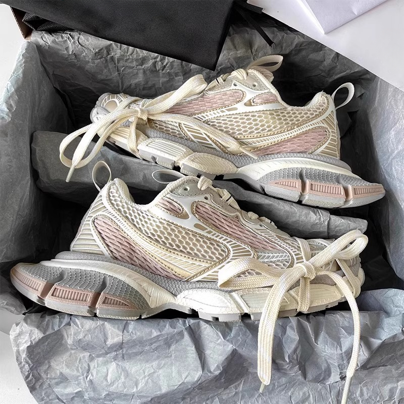 Retro style luxury shoes casual shoes colorful distressed thick sole height increasing designer shoes mesh sports shoes new winter casual versatile sh