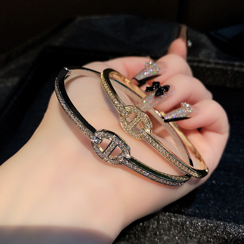 Trendy Zircon Inlaid Oval Hollow Design Bracelet Womens Fashionable Bracelet Versatile Bracelet Exquisite Jewelry Gift