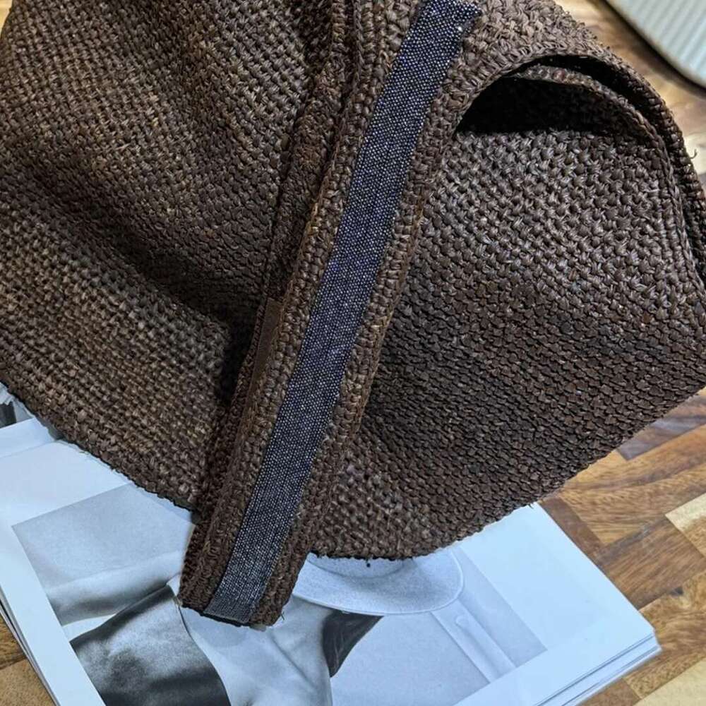2025 Spring And Summer New High Quality Fashion Raffia Bucket Bag Women