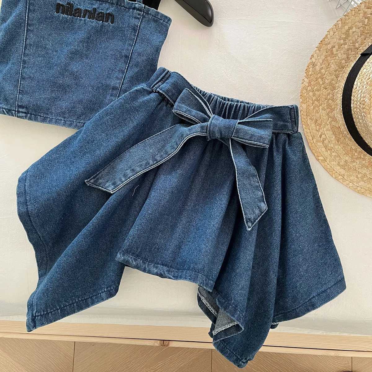 Childrens clothing set Alphabet embroidered denim camisole+sleeveless vest+skiing 3-piece set for childrens girls clothing 2 to 8 years oldXJ250410