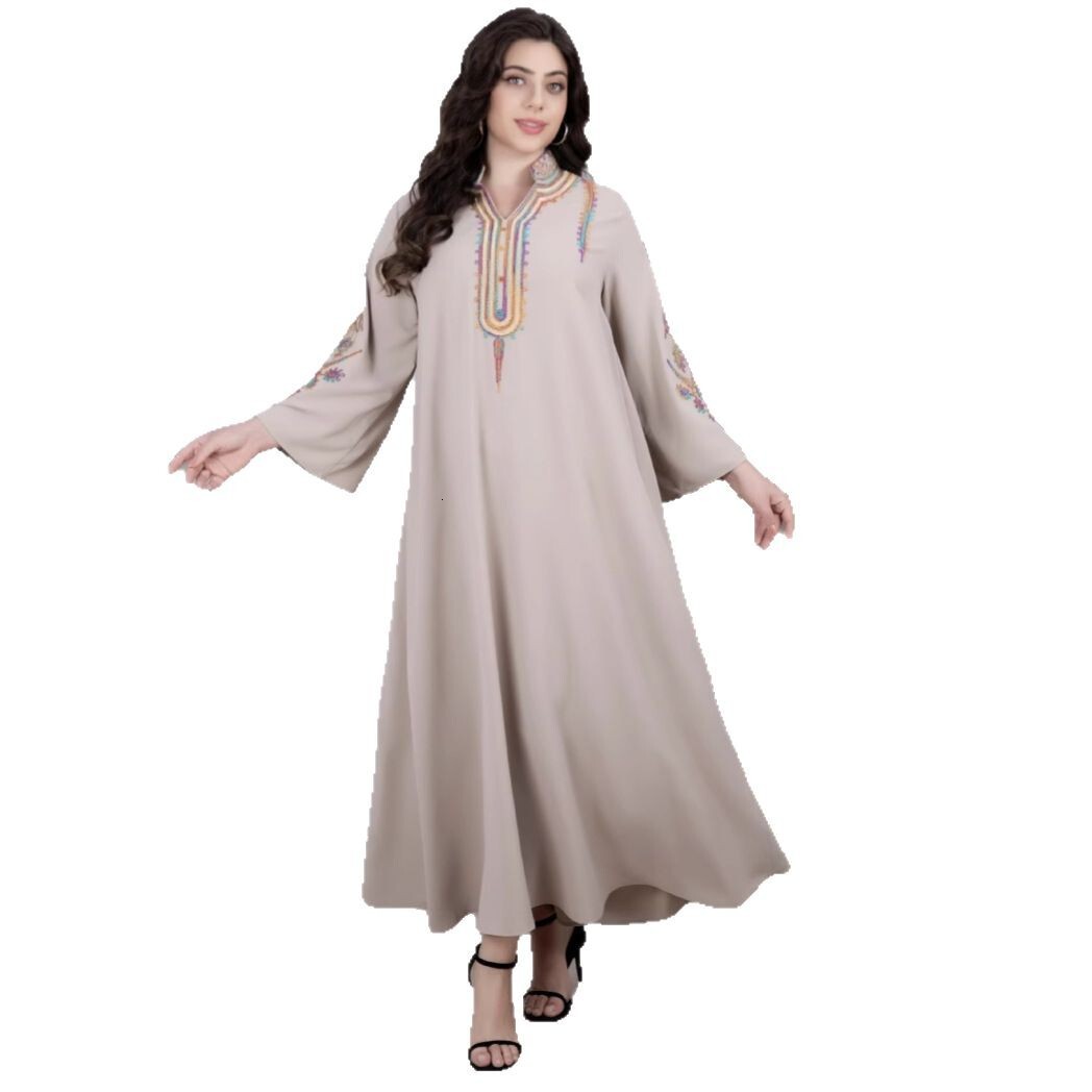 Large size women's new Muslim pullover dress embroidered robe
