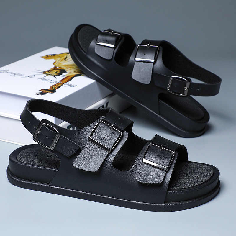 Free shipping summer men's sandals wearing metal buckle abrasive leather soft sole non-slip casual slippers men 2025 new black camel color