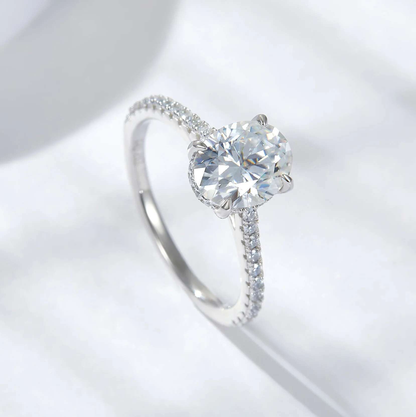 Full Moissanite Diamond D Color Oval Ladys Band Ring S925 Sterling Sliver 18K White Gold Plated Rings Fine Jewelry for Women