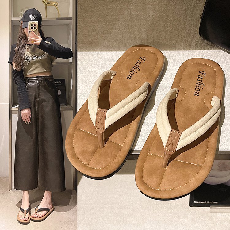 Women 2025 summer new sandals large size slippers niche fashion flat high sense of flip-flops French evening style pinch toe flip-flops