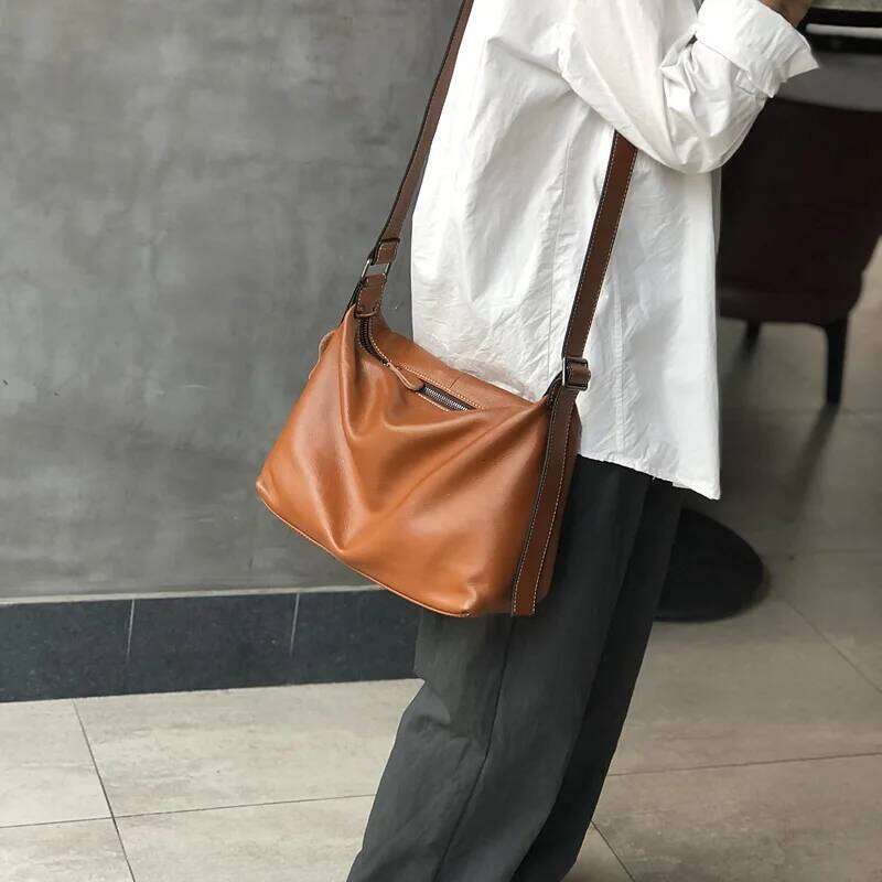 2025 Autumn New Women's Large Capacity Shoulder Simple Genuine Leather Crossbody Travel Leisure Tote Bag, Big Bag
