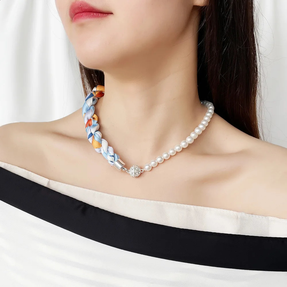 Summer Pearl Magnetic Buckle Necklace Silk Scarf Womens Pearl Niche High End Bracelet Temperature Kravik Scarf 250409