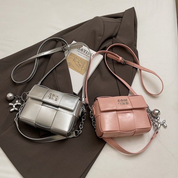 Vintage new style niche high-value small square bag woven fashion small bag single-shoulder versatile crossbody bag