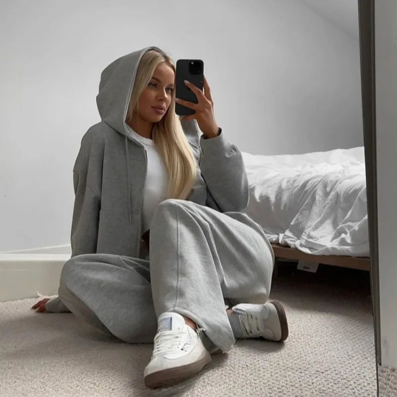 Womens Autumn Tracksuit Casual Two-Piece Set with Zipper Hooded Top And Yellow Pants Gary Sports Suit 251106