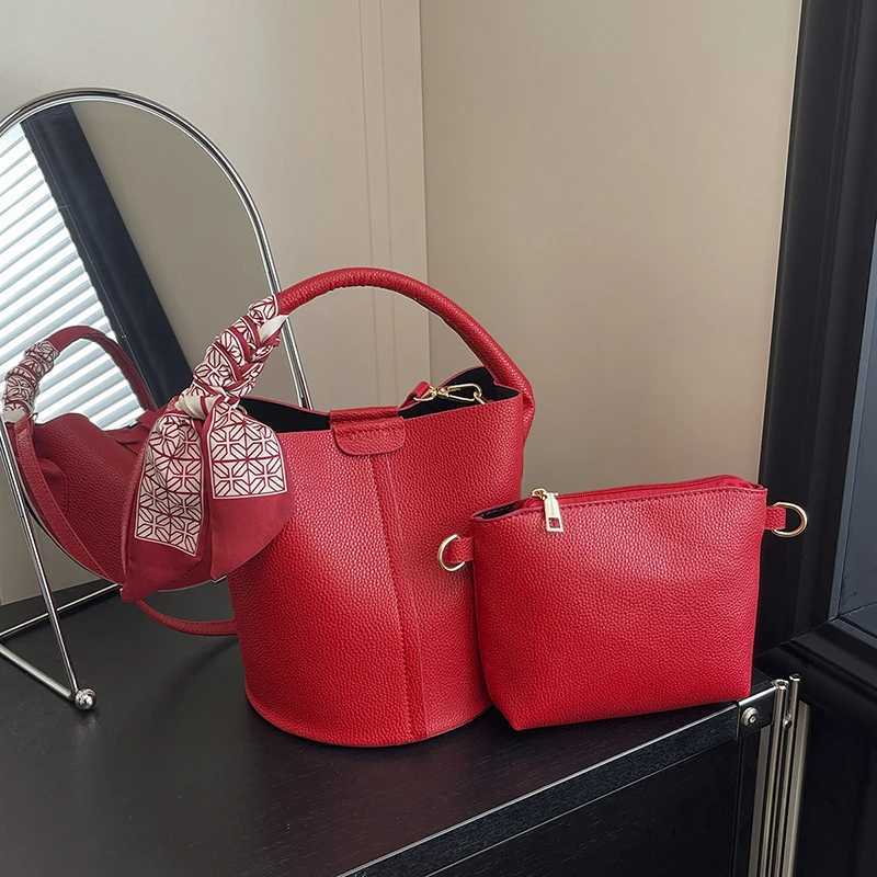 PU Solid Color Large Capacity Crossbody Bags Sewing Temperament Female Bags on Sale 2025 Brand Versatile Bridal Shoulder BagsT251110