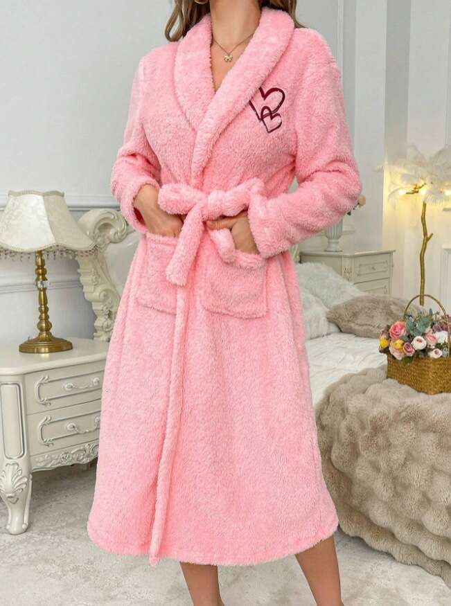 Women's Pajamas Autumn Coral Fleece Thickened Flannel Bathrobe Winter Hooded Nightgown Cute Homewear S-XL