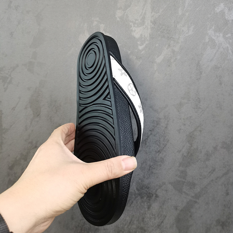 Free Shipping Designer Flip-flops Luxury Trendy Shoes PU Leather Print Slipper for Men