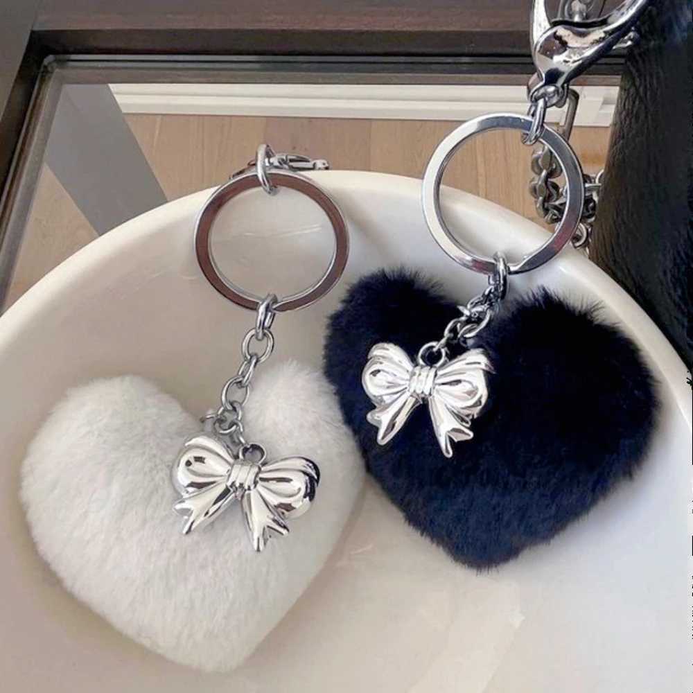 Y2K silver bow hair heart-shaped charm keychain fluffy plush heart-shaped pendant backpack pendant decoration car keychain W250411