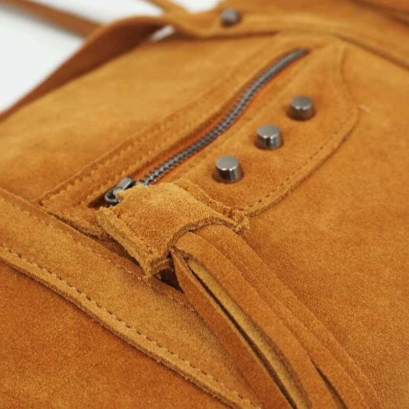 Designer Bag Women Genuine Leather Fringed Big Capacity Overnight Boston Shoulder 2025 Street Fashion Casual Suede Rivet Short Handle Bag