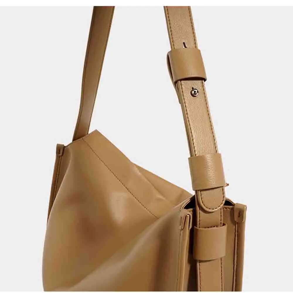 MS Retro Women Shoulder Saddle Genuine Leather Big Capacity Chic Lady Office Work Underarm Tote Bags Black 2023 New