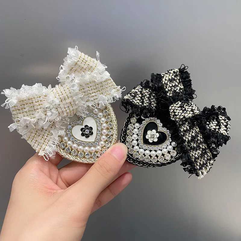 Luxury New Fabric Bow Brooch Pins for Women Pearl Crystal Flower Badge Fashion Heart-shaped Scarf Buckle Luxulry Jewelry Accessories Y251111