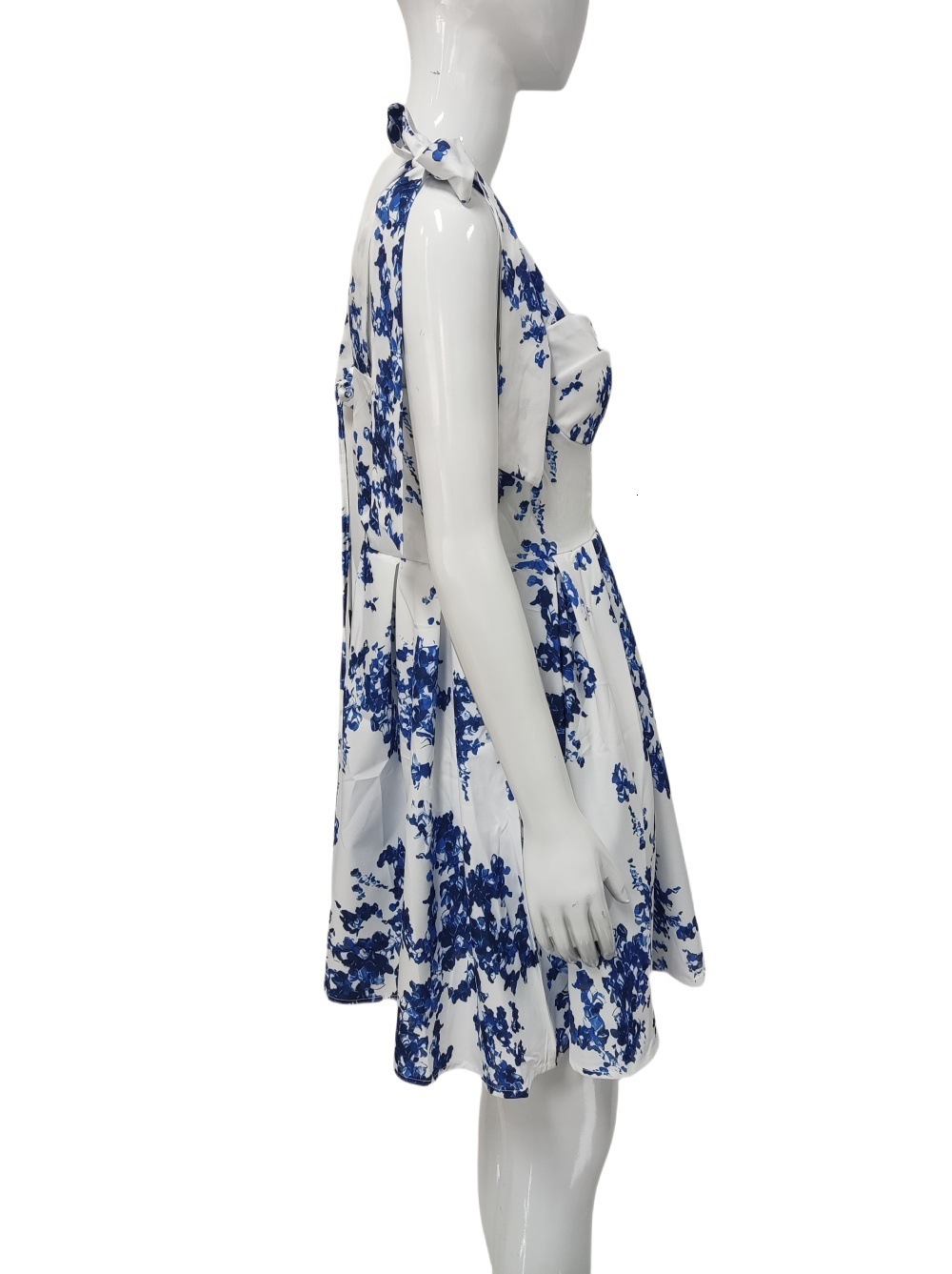 Women's summer 2025 new sexy dress with vacation style temperament, slim fit printed lace up A-list skirt for women