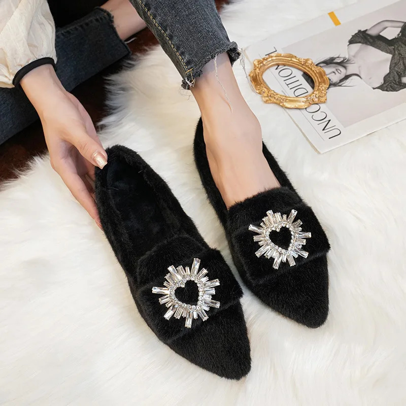 Rhinestone Shoes Woman Plush Fur Shoes Winter Cotton Wool Ballets Pointy Toe Boat Loafers Ladies Fluffuy Mink Furry Flats 251110