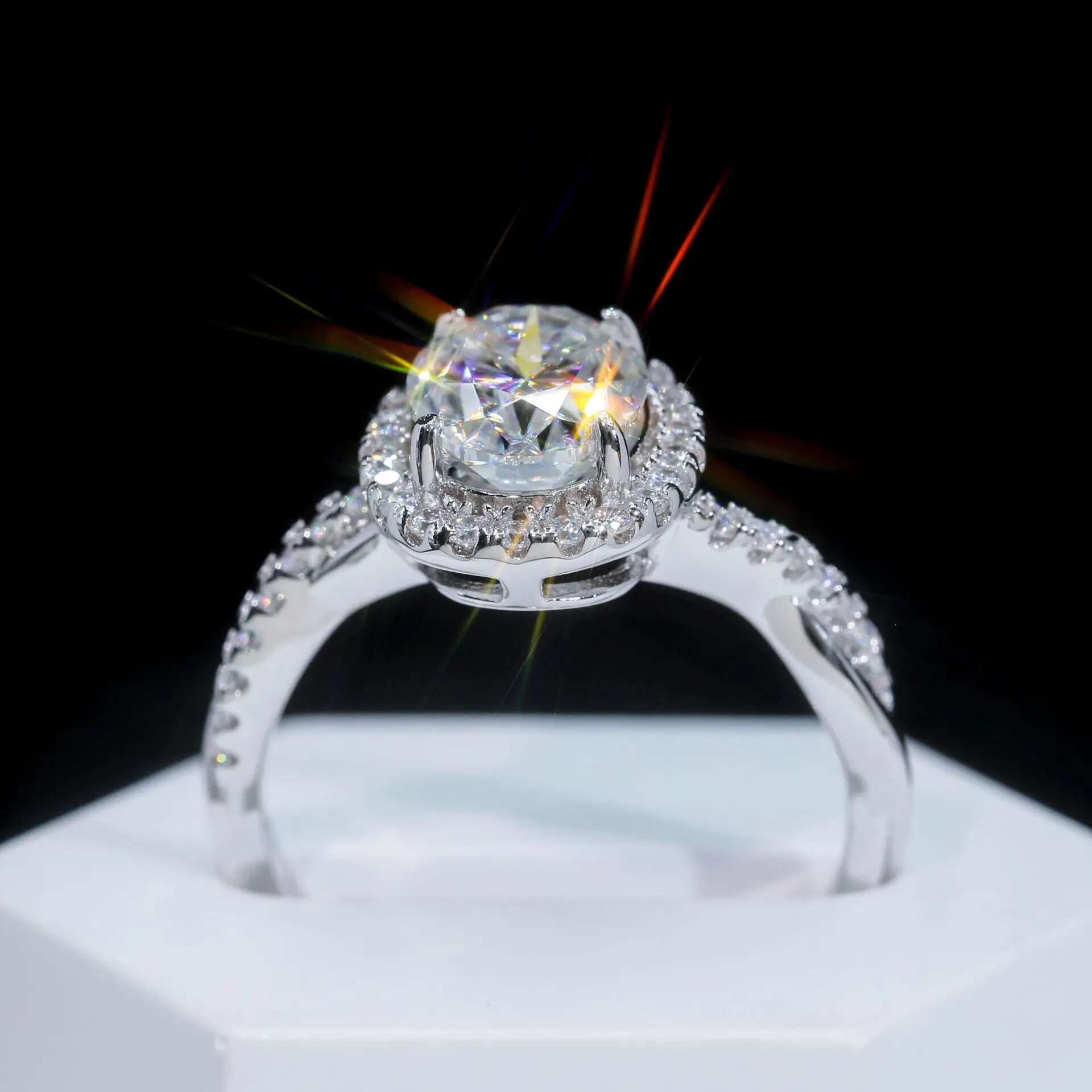 Full Moissanite Diamond D Color VVS 5CT Oval Cut Womens Ring 925 Sterling Sliver Plated White Gold Wedding Fine Rings for Women