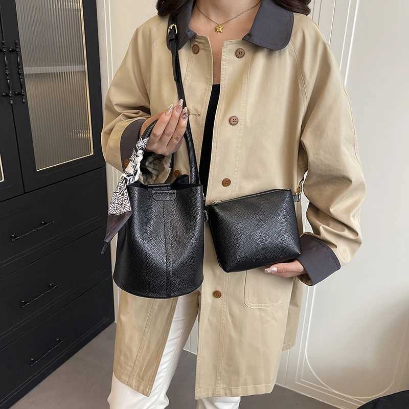 PU Solid Color Large Capacity Crossbody Bags Sewing Temperament Female Bags on Sale 2025 Brand Versatile Bridal Shoulder BagsT251110