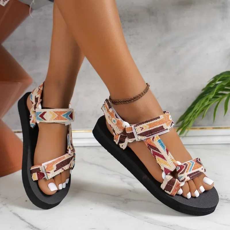 Womens shoes 2024 open toe womens shoes summer bohemian mixed color soft sole lightweight casual comfortable flat shoesXJ250410