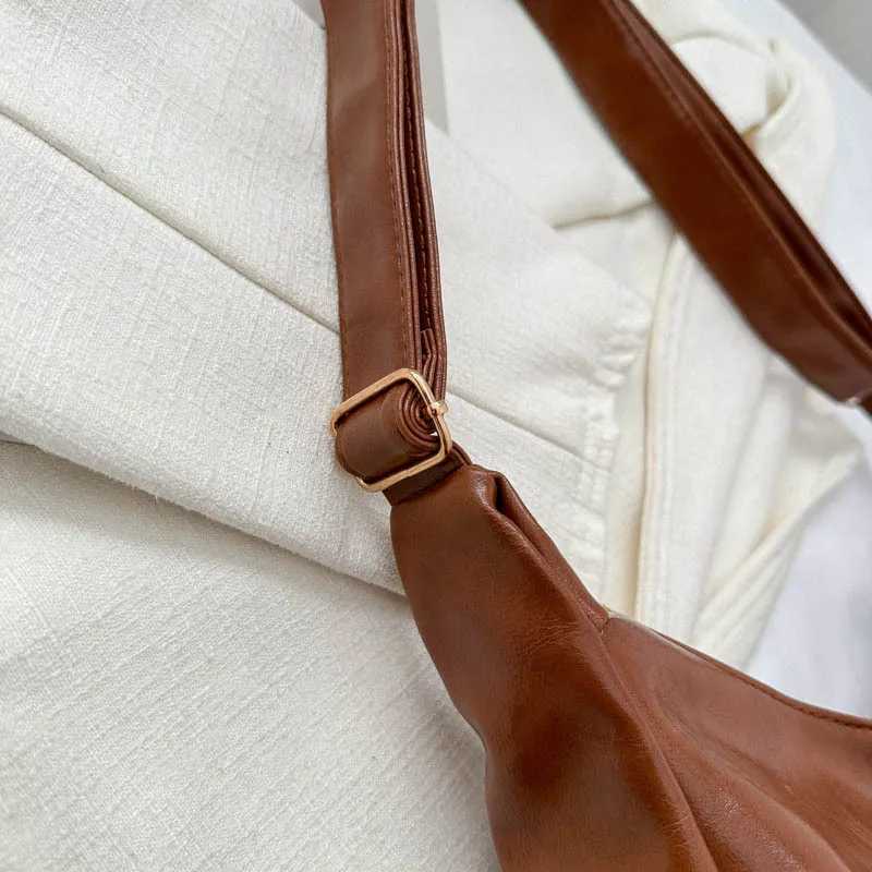 Large capacity dumpling bag women pu leather fashion shoulder bag high-end all ride commuter tote bagT251110