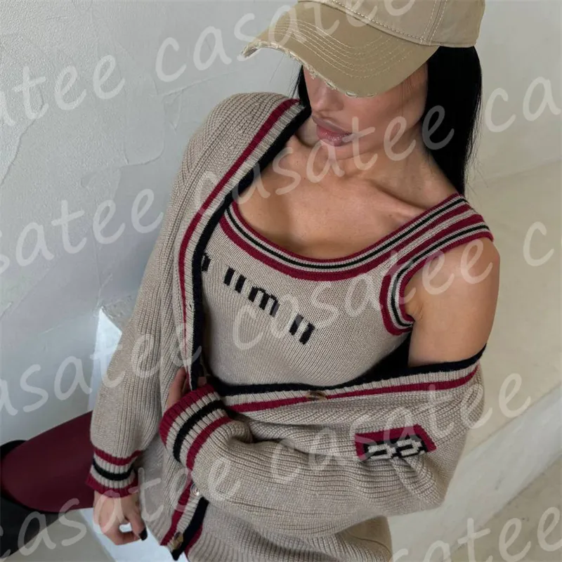 Designer Womens V Neck Sweaters Fashion Knitted Sweater Winter Luxury High Quality Women Coat Casual Ladies Coats Daily Sweaters With Tag