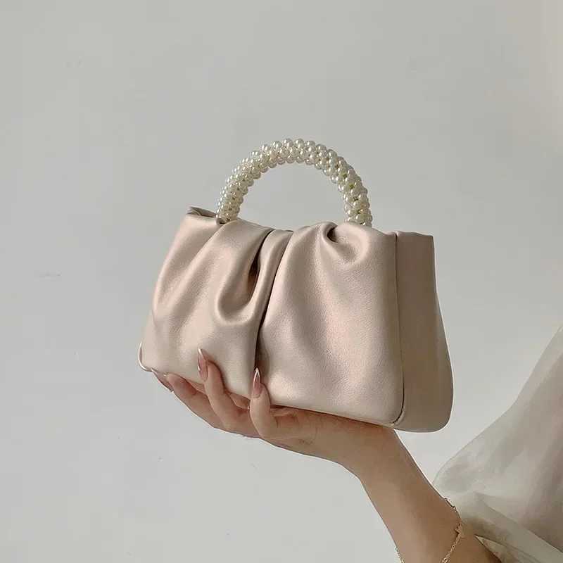 Fashion Pearl Handle Womens Dinner Clutch Wallet Handbag Luxury Design Womens Square Shoulder Bag Womens Little Messenger BagT25041133