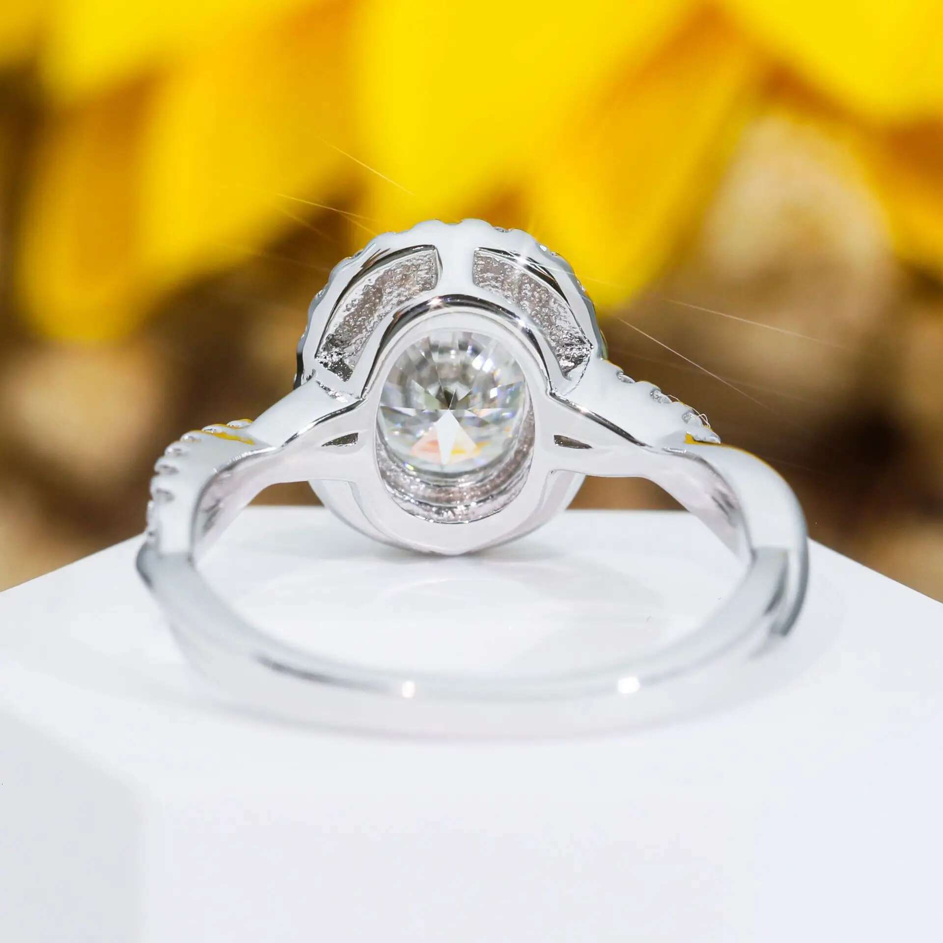 Full Moissanite Diamond D Color VVS 5CT Oval Cut Womens Ring 925 Sterling Sliver Plated White Gold Wedding Fine Rings for Women