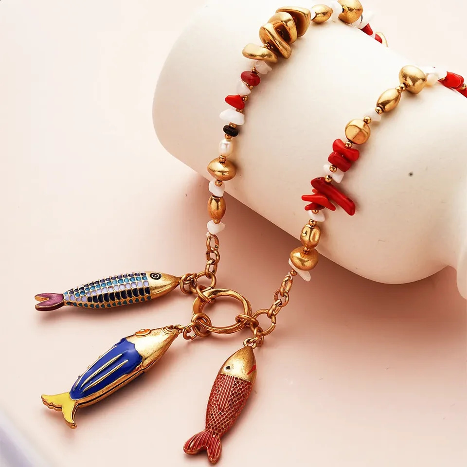 Ocean Fish Fashion Necklace Layer for Girls and Women Boho Pink Pendant Love Jewelry Geometric Mermaid Accessories 250409