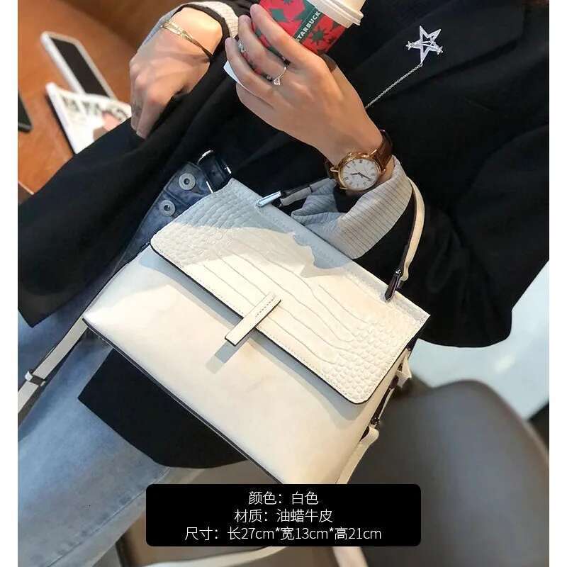 Women's Casual Handbag Oil Wax Leather Single Shoulder Bag Cowhide Crocodile Pattern Fashionable Crossbody Satchels Versatile