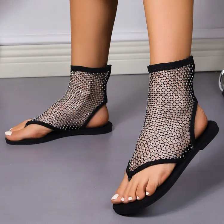 2024 Womens New Single Finger Flat Short Boots Water Diamd Sexy Flat Shoes Sandals SlippersXJ250410